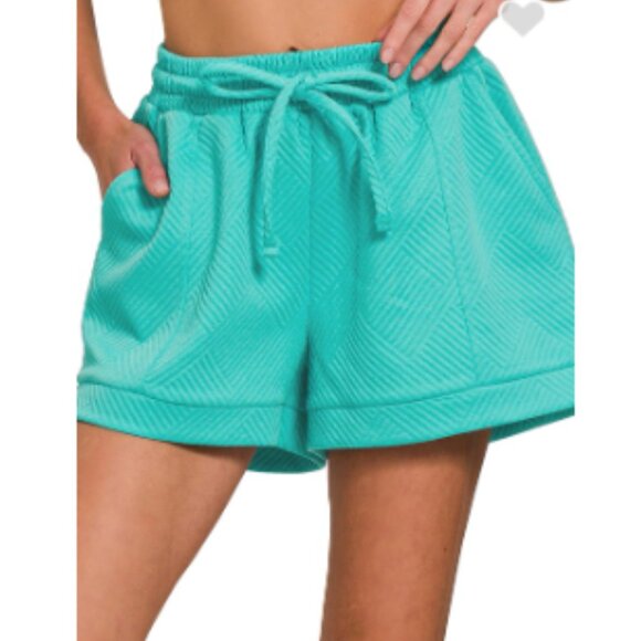 ✨NWT Zenana‎ Textured Knit Jacquard Drawstring Shorts - Picture 1 of 2